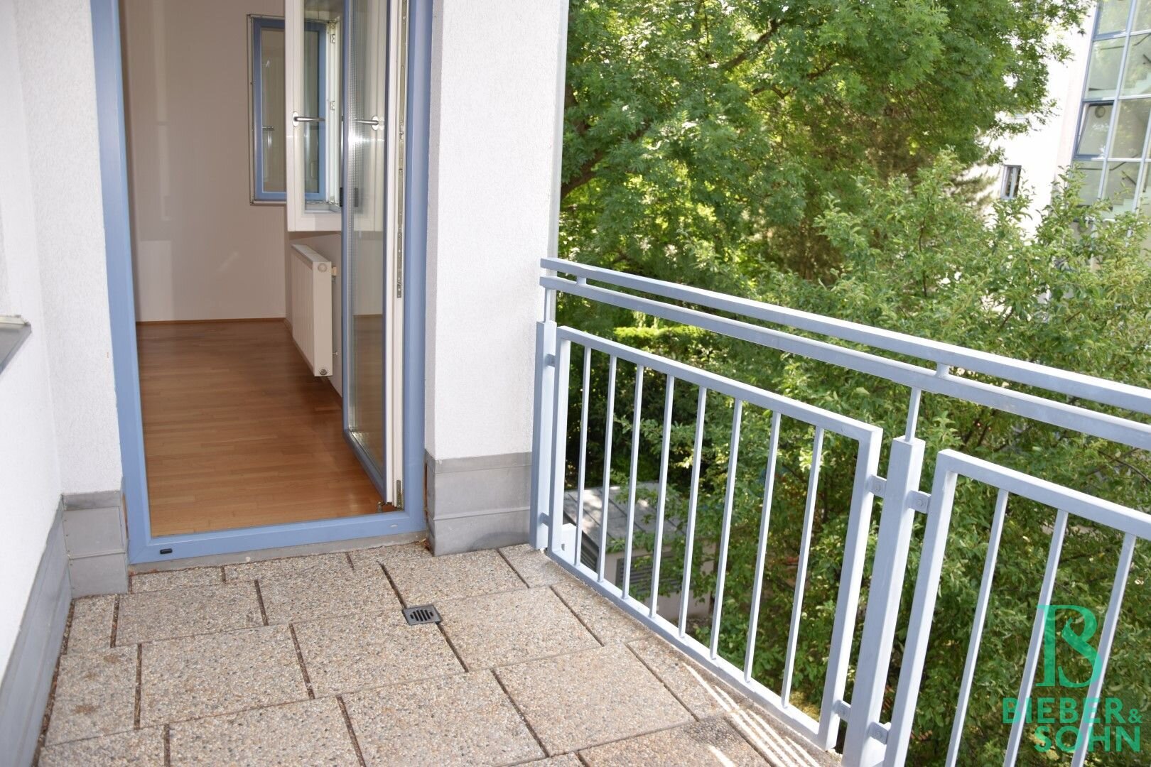 Balkon/Blick Wohnraum Objekt-Ansicht: Balkon/Blick Wohnraum