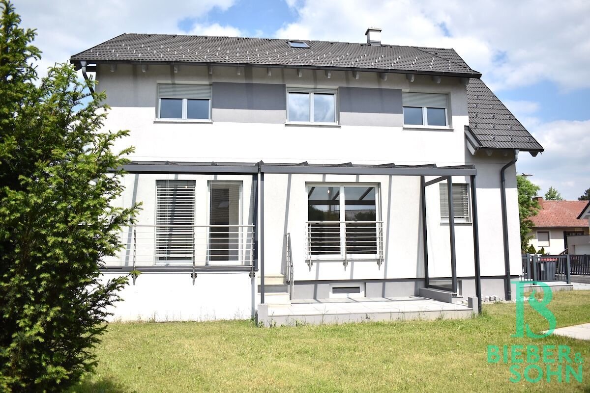 Hausansicht Garten Objekt-Ansicht: Hausansicht Garten
