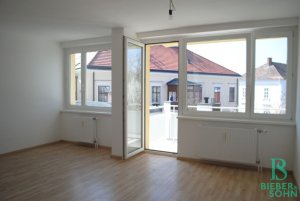 Wohnzimmer / Balkon Ansicht Wohnzimmer / Balkon von Objekt-Nummer: 19399